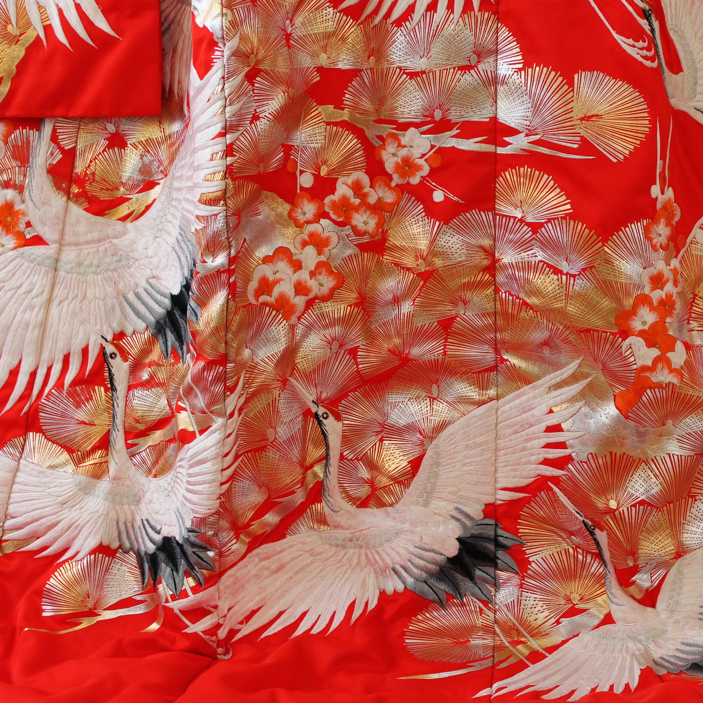 Kimono Uchikake Vermilion-Red FlyingCrane Plum Embroidery GoldLeaf SilverLeaf Japanese Traditional Clothing Japan