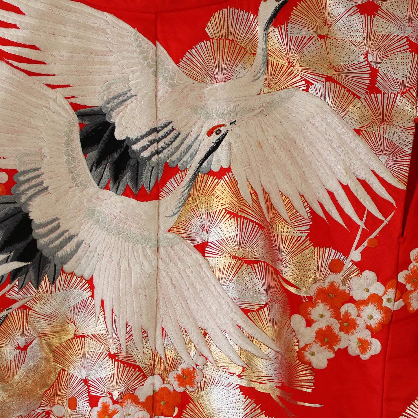 Kimono Uchikake Vermilion-Red FlyingCrane Plum Embroidery GoldLeaf SilverLeaf Japanese Traditional Clothing Japan